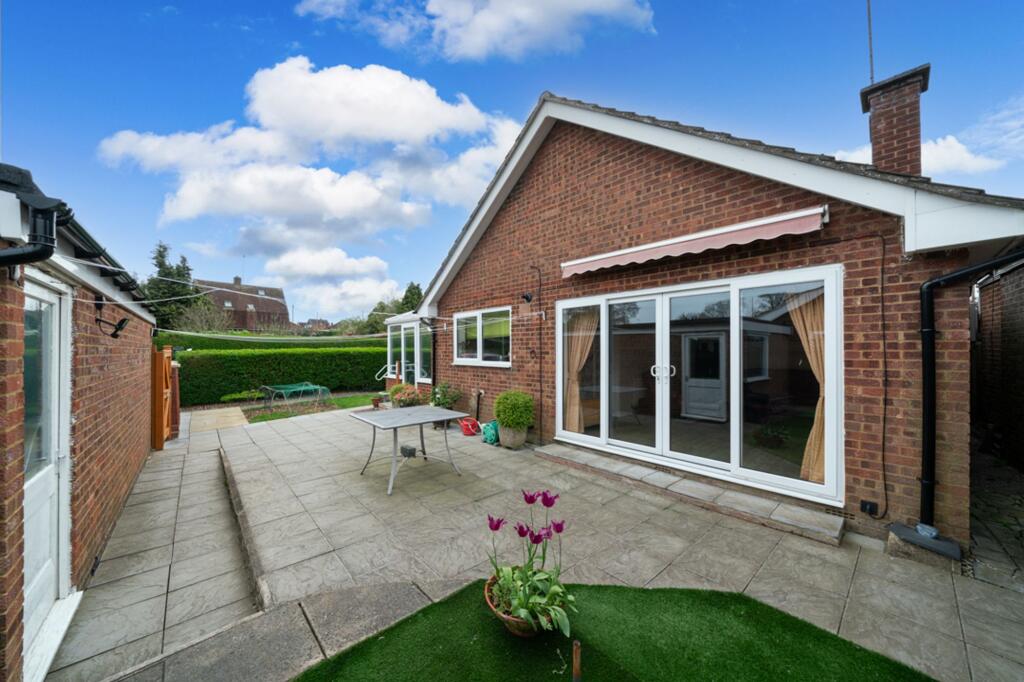 House in Dunstable, Downside, Central Bedfordshire - View 5