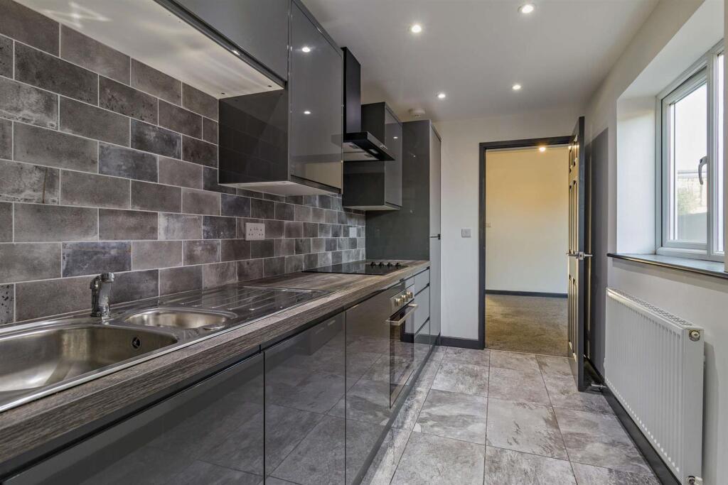 House in Doncaster - View 3