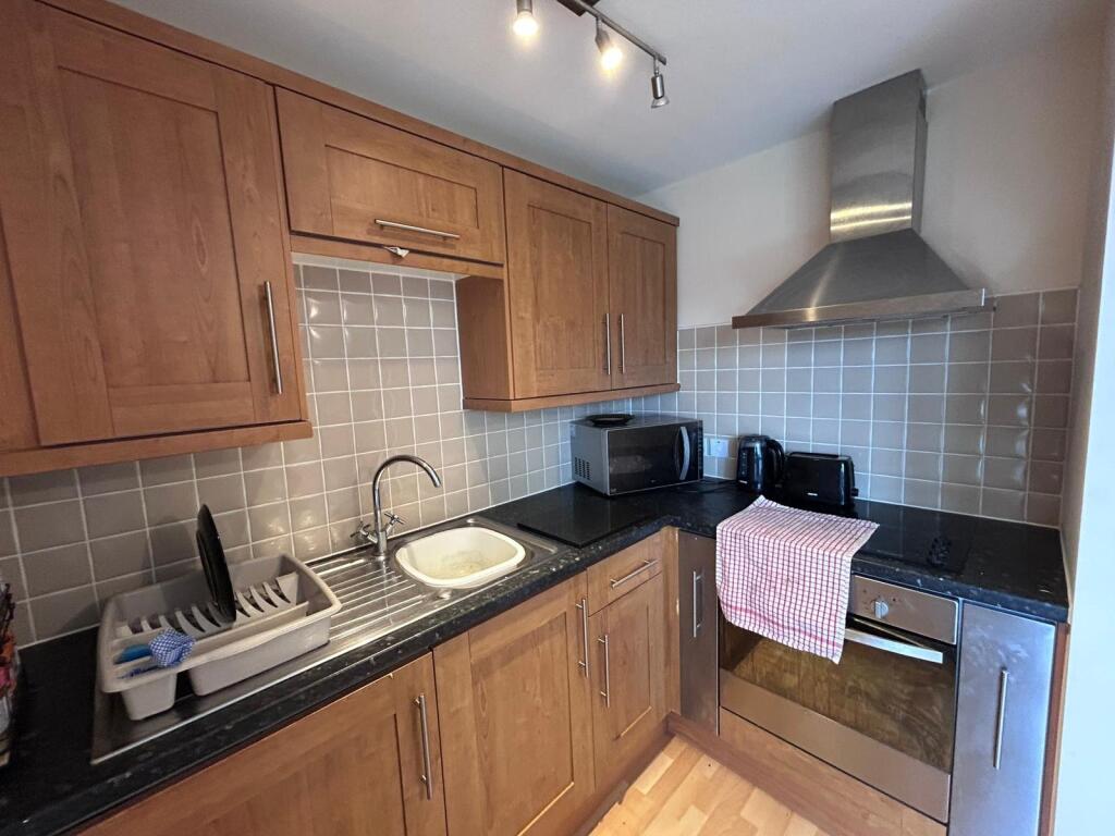 Apartment in Burton-on-Trent, Shobnall - View 3