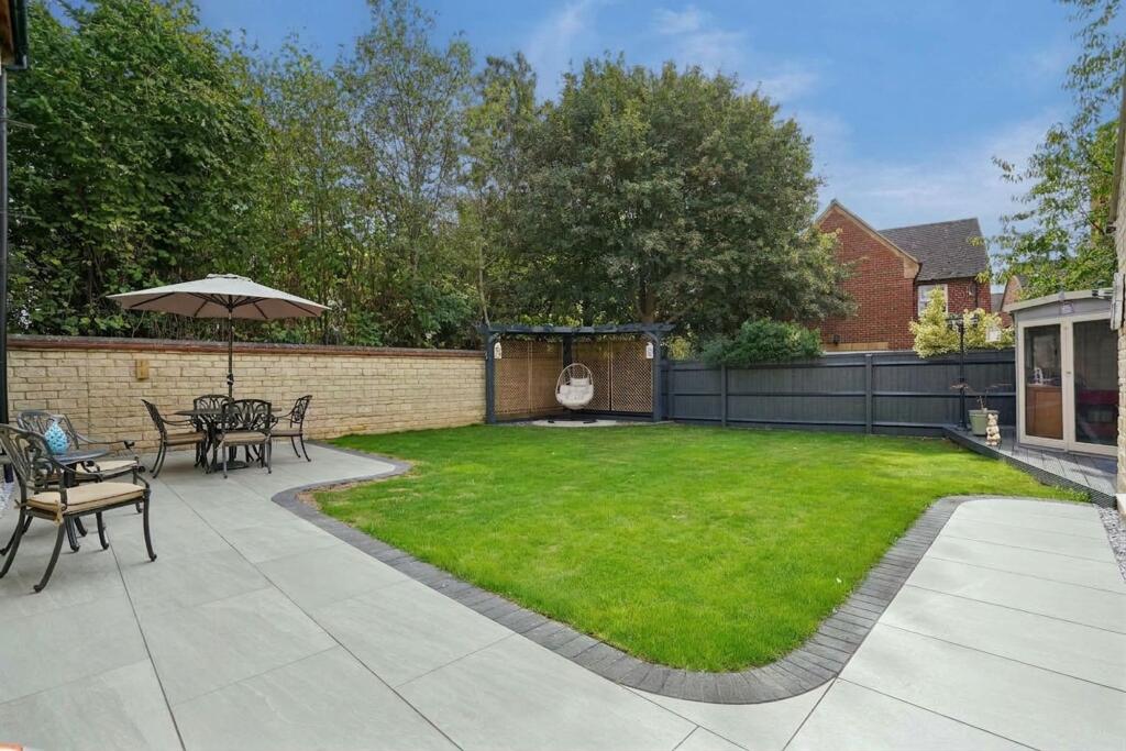 House in Oxford - View 2