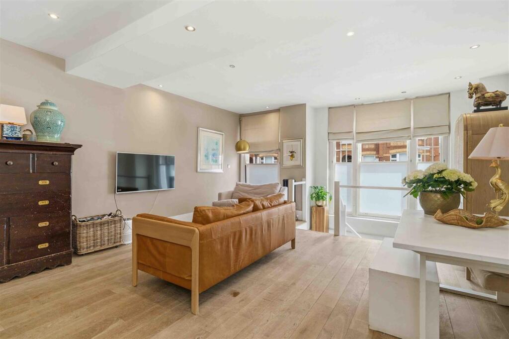 Main image of property: Fulham Park Gardens, London