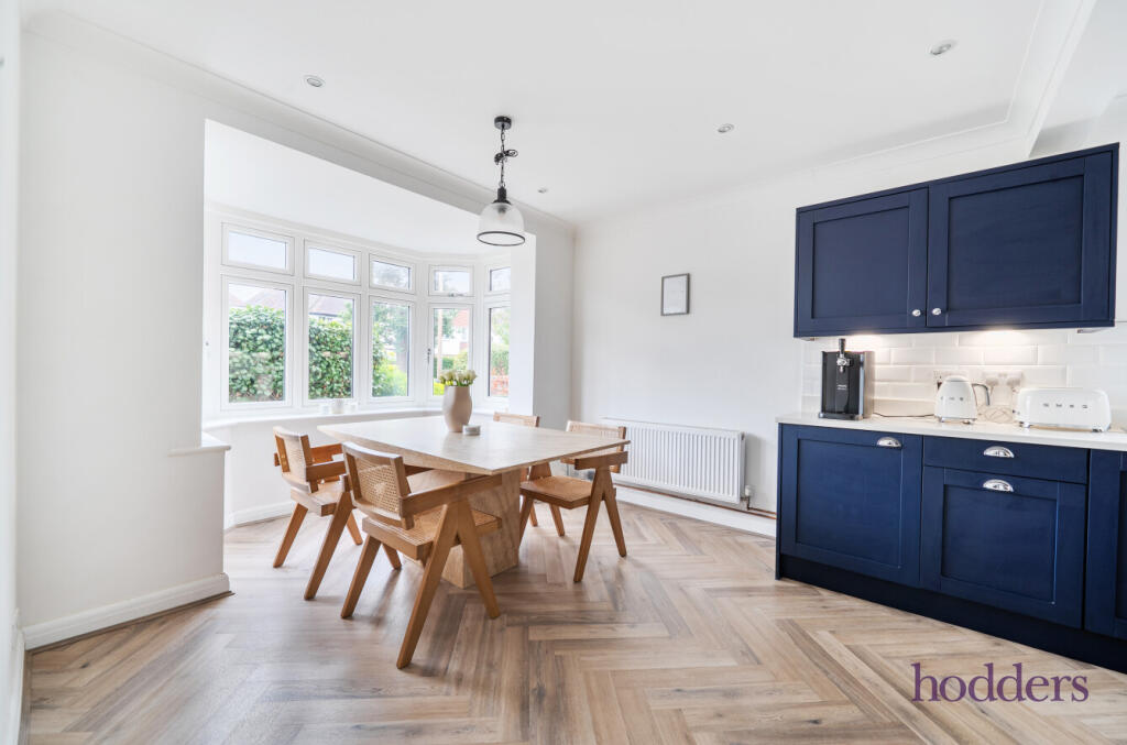 House in Runnymede, Addlestone - View 4