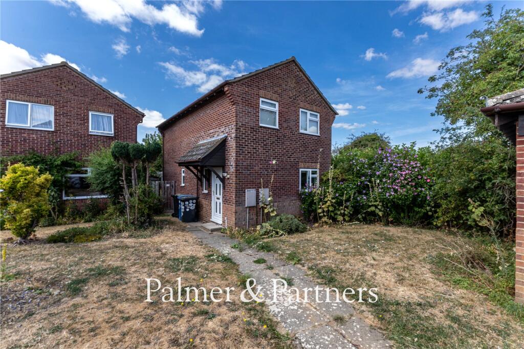Main image of property: Bradfield Avenue, Hadleigh, Suffolk, IP7