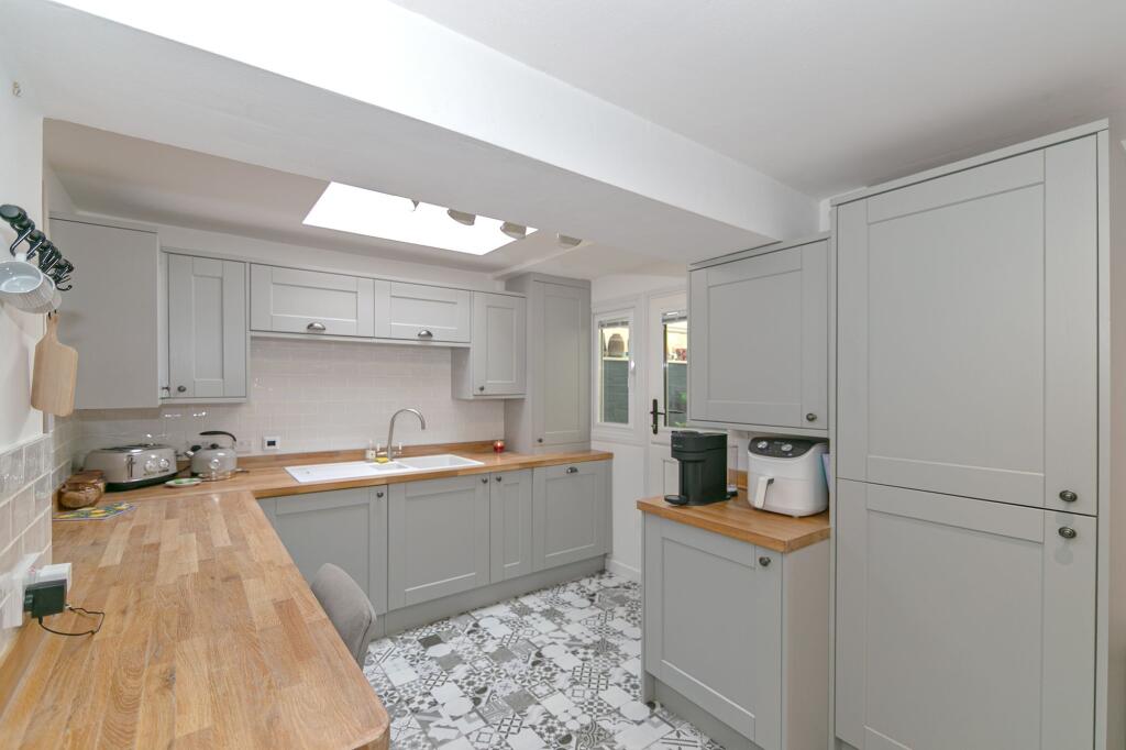 Tickford Street, Newport Pagnell, MK16 photo 3