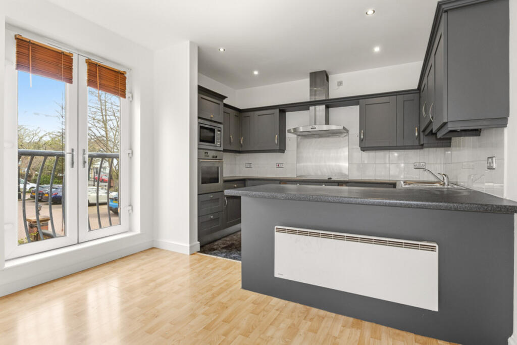 Apartment in Liverpool - More