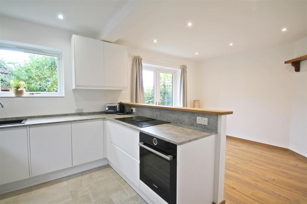 Mandeville Road, Canterbury photo 4