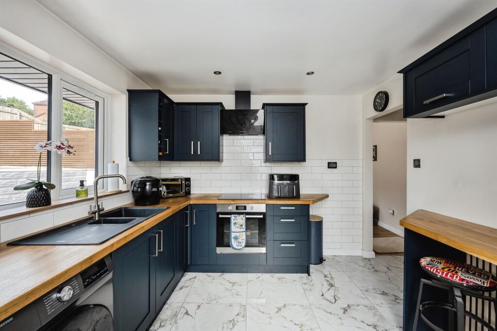 House in Swansea, Llansamlet - View 3