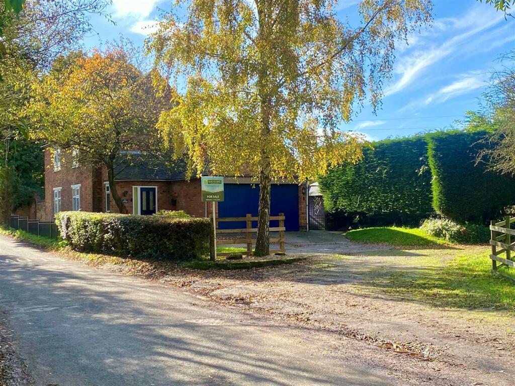 3-bed house on The Cottage, Little Liverpool, Coton-In-The-Elms, £775,000
