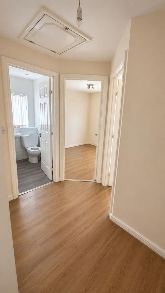 House in Mansfield, Nottinghamshire - View 2