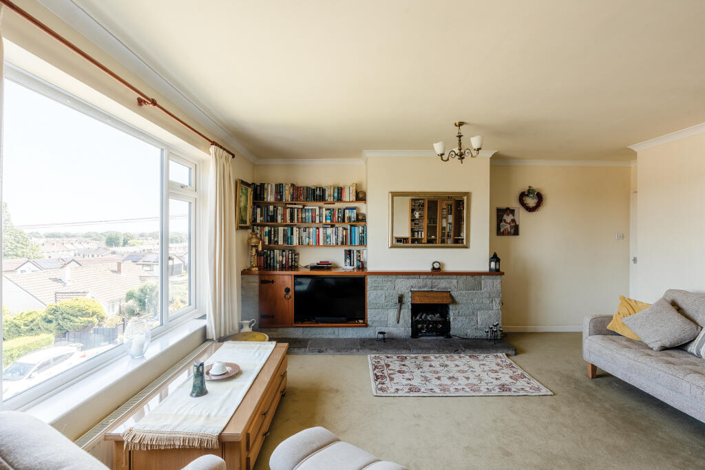 House in Weston-super-Mare, Oldmixon - View 3