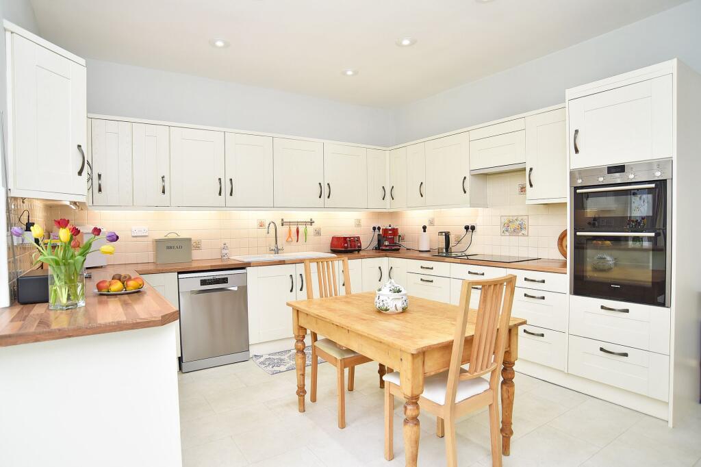 Wetherby Road, Harrogate, HG2 photo 4