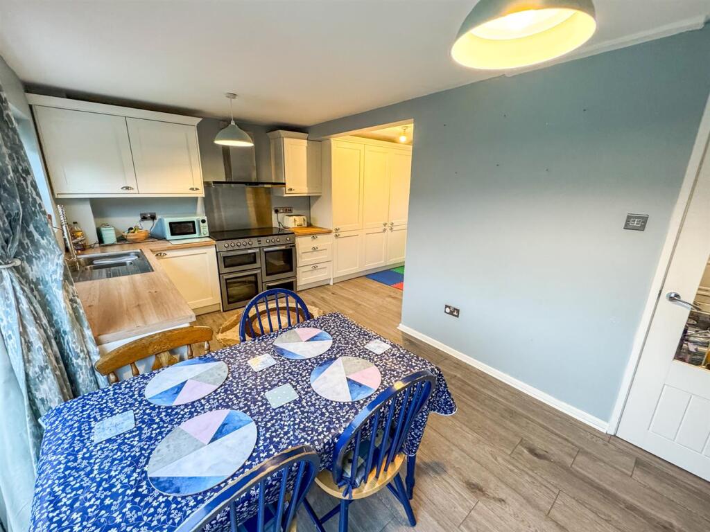 House in Corby, North Northamptonshire - View 2