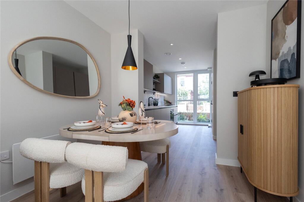 House in Manchester, Greater Manchester - More