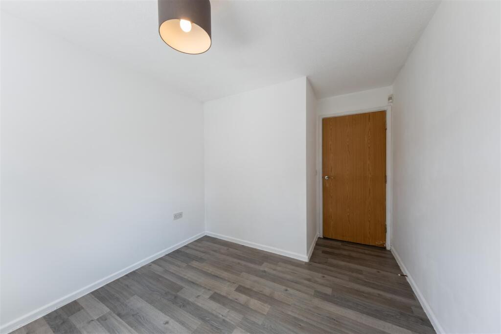 Apartment in Crewe - View 5
