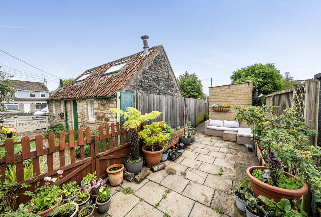 House in Midsomer Norton, Bath and North East Somerset - View 5
