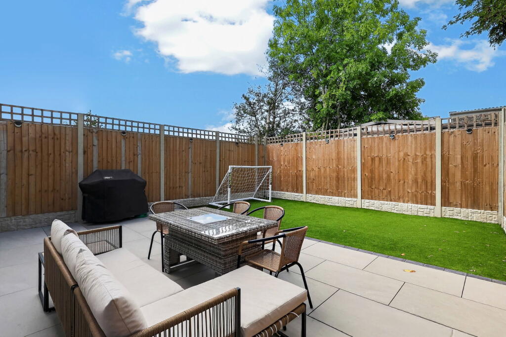 House in Southend-on-Sea - View 4