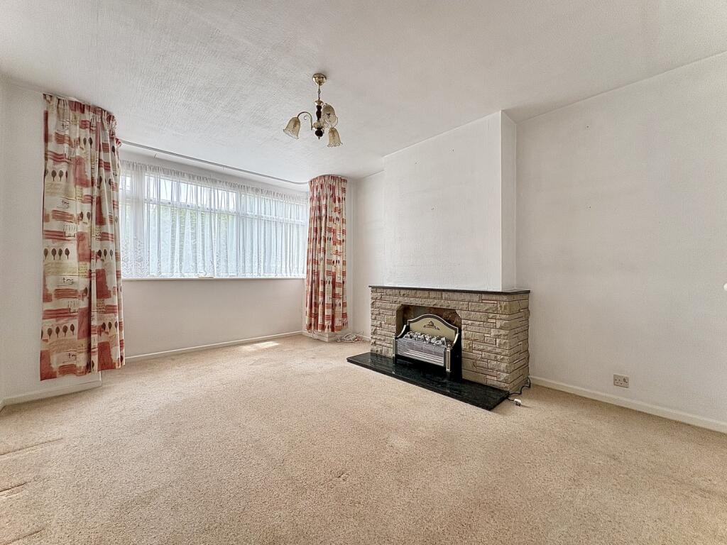 Camberley Crescent, ETTINGSHALL PARK, WV4 6QP photo 3