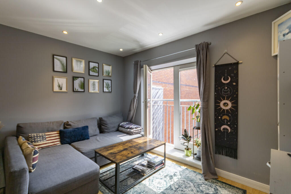 Apartment in Birmingham, West Midlands - View 2