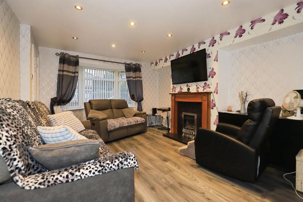 House in Wolverhampton, West Midlands - View 3