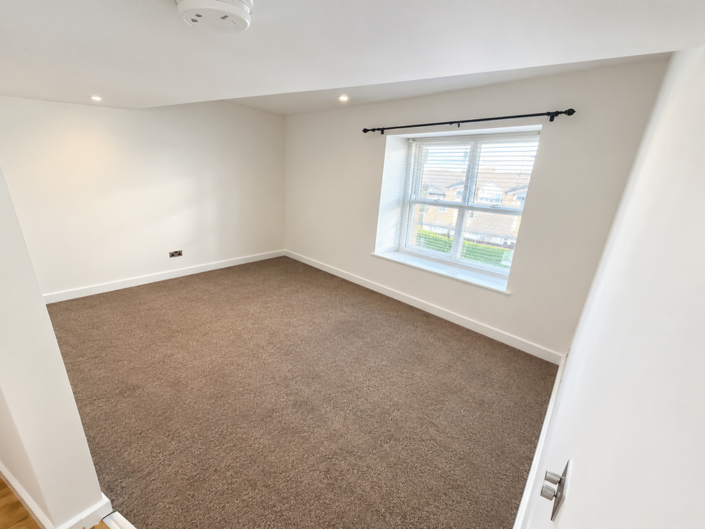Apartment in Wakefield - More