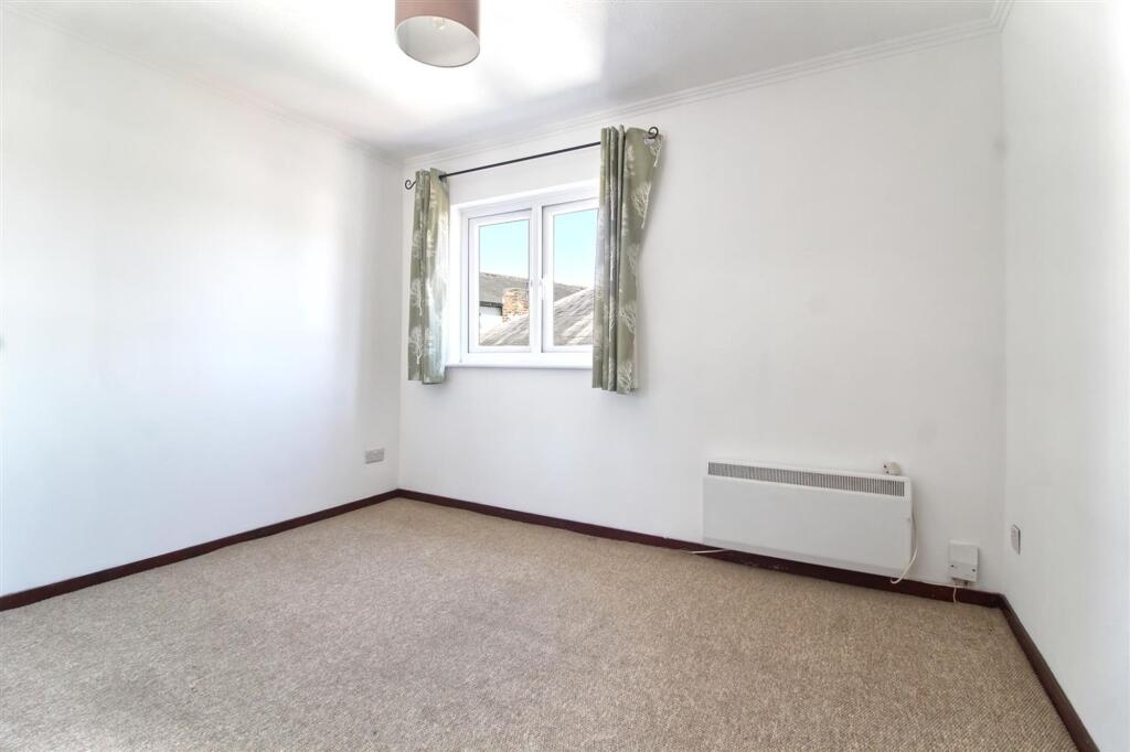 Church Row, Ware, SG12 - View 5