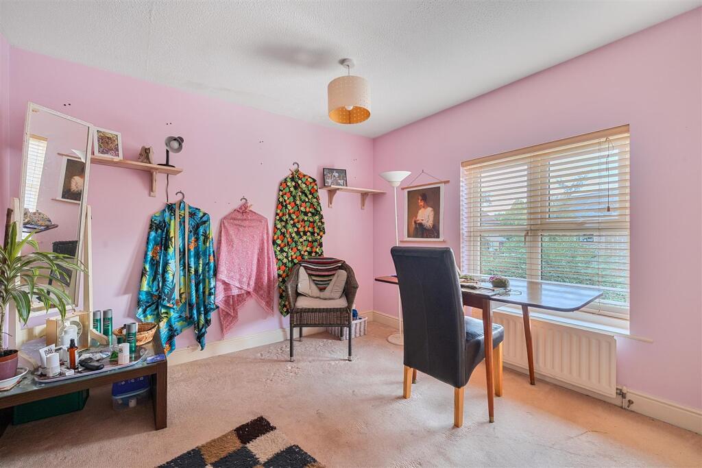 House in Swindon - View 5