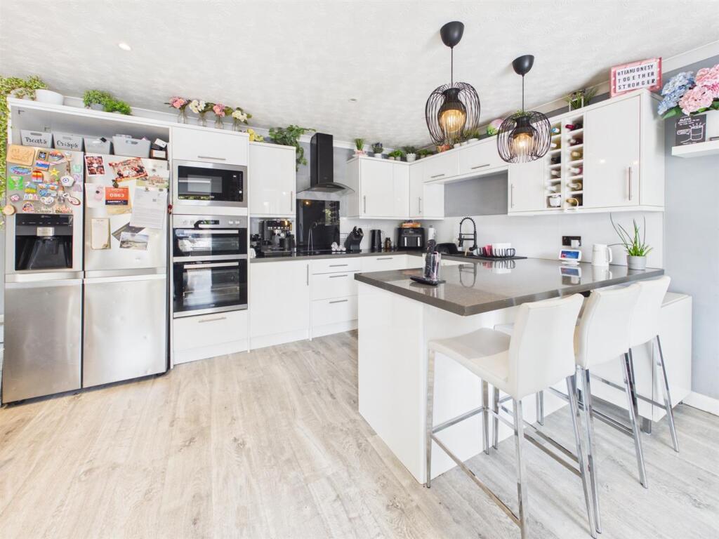 House in Tewkesbury, Churchdown - View 2