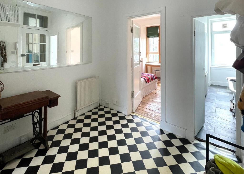 Apartment in Glasgow - View 2