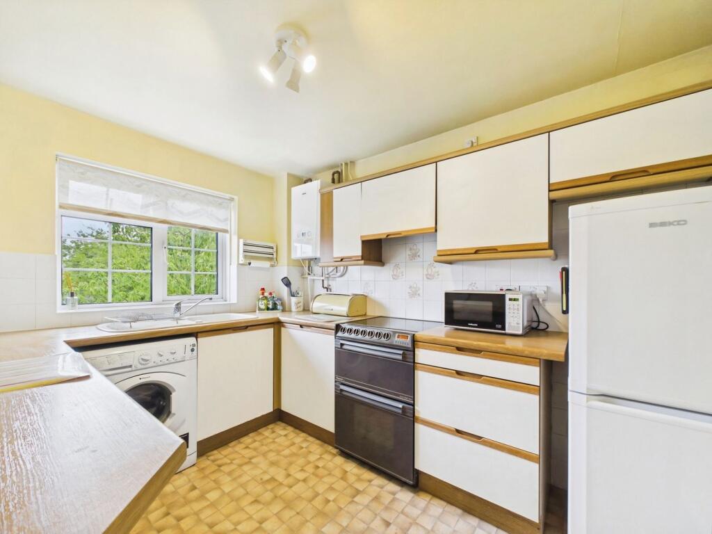 Apartment in North Hertfordshire, Hertfordshire - More