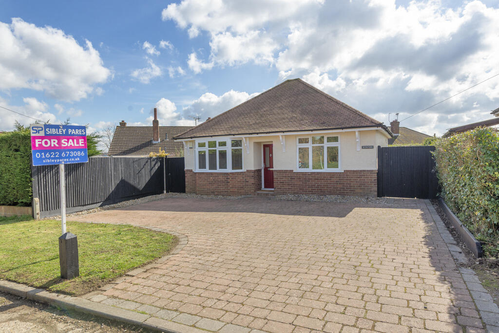 Main image of property: Kynton, Grove Green Road, Weavering, Maidstone, Kent, ME14 5JX