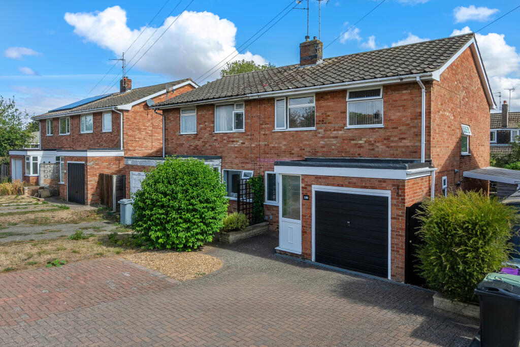 Main image of property: Godsey Lane, Market Deeping, Lincolnshire, Peterborough, PE6