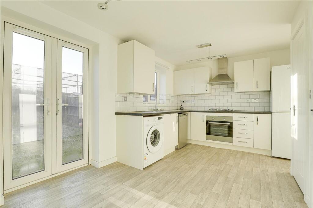 House in Rushcliffe, NG 2, Compton Acres - More