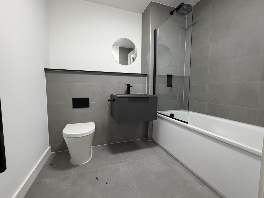 Apartment in Salford, Ordsall - View 4