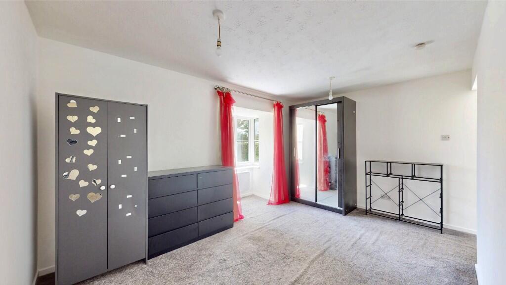 Main image of property: Heatherwood Drive, Hayes, Middlesex, UB4