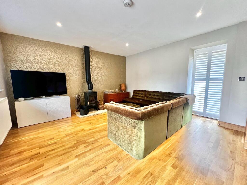 House in Leeds, Bramhope - View 5