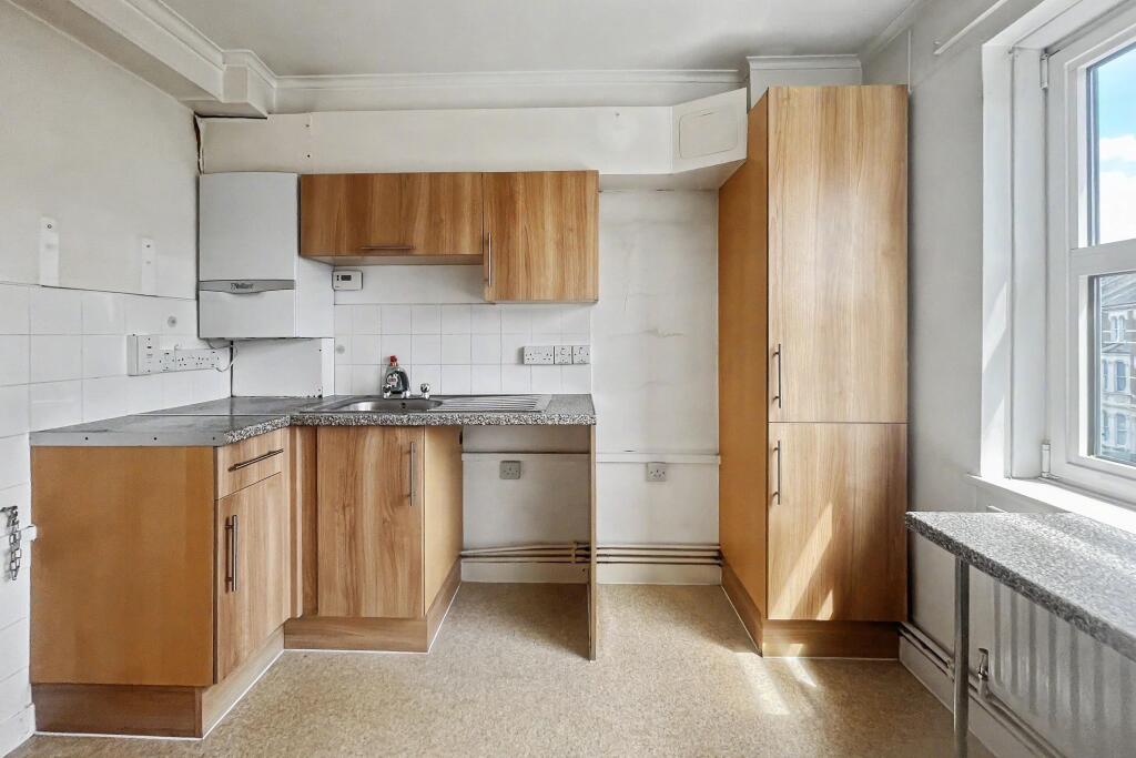 Apartment in London - View 5