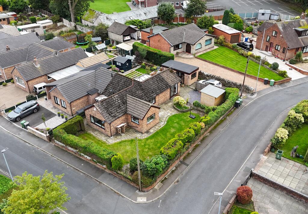 House in Wigan, Higher End