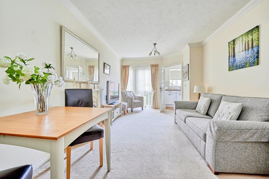 Radwinter Road, Saffron Walden - More