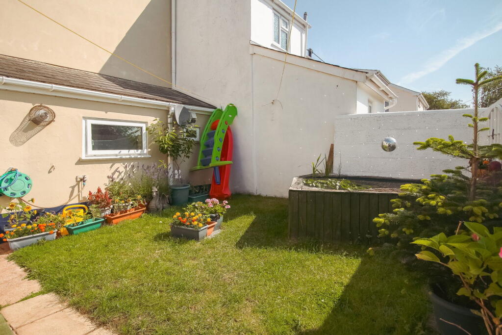 Handy Cross, Bideford, EX39 3DW photo 2