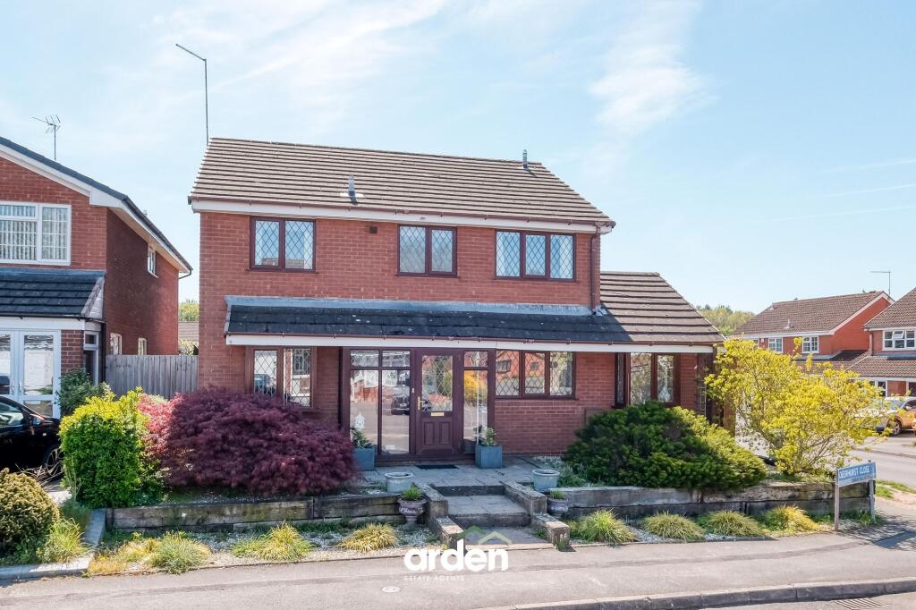 Main image of property: Deerhurst Close, Redditch, B98