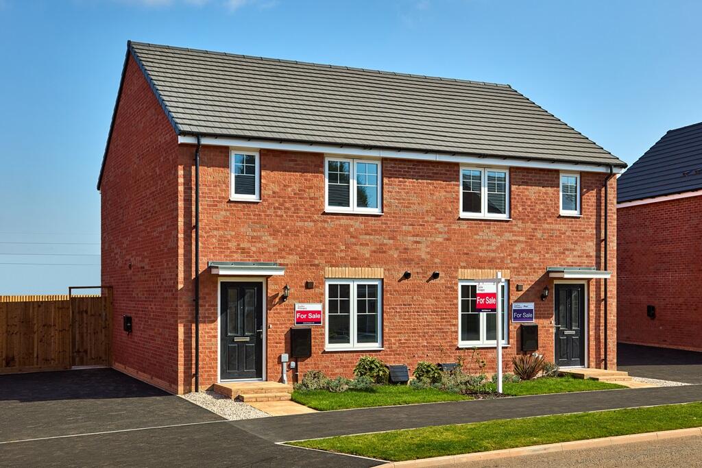 Main image of property: Bramcote Grange, Wentworth Drive, Nuneaton, Warwickshire, CV11 6NX