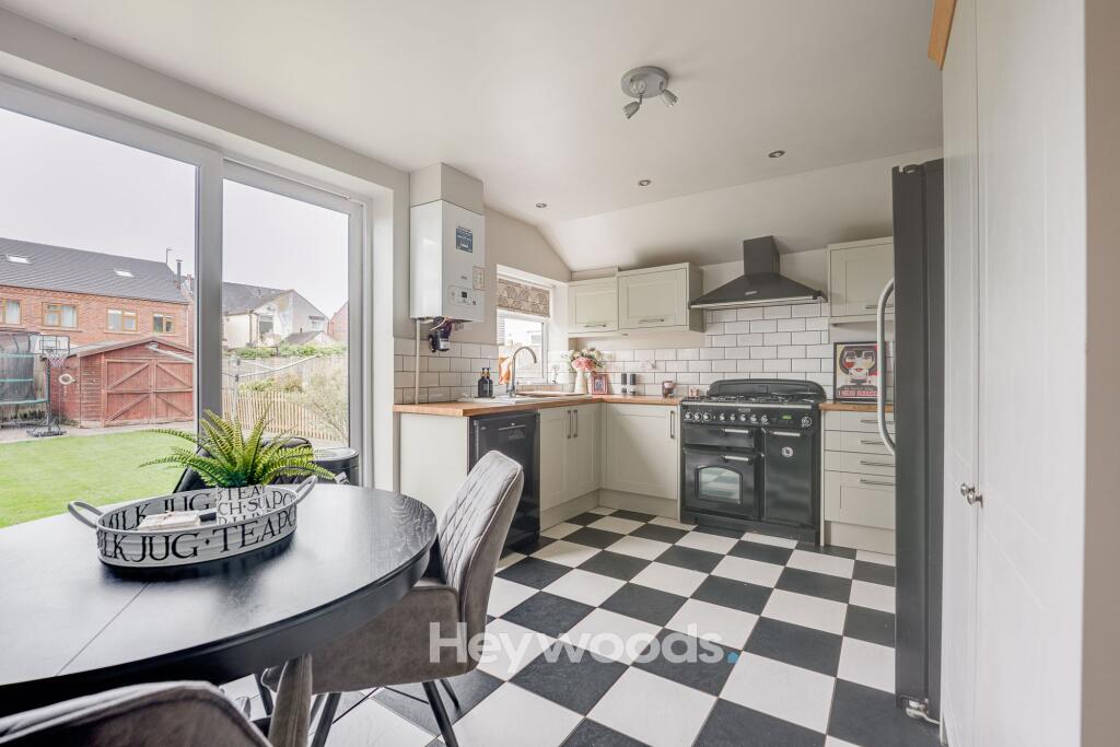 House in Newcastle-under-Lyme, Staffordshire - View 3