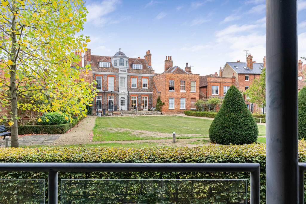 Apartment in Oxford - View 2