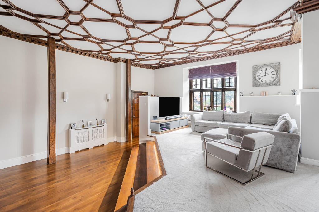 Apartment in East Hertfordshire, Aston - More