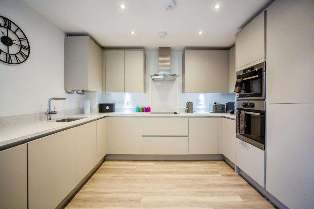 Broadclough Way, Maidstone photo 2