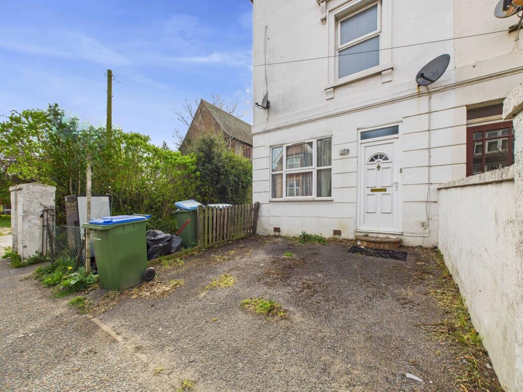Arundel Road, Littlehampton, BN17