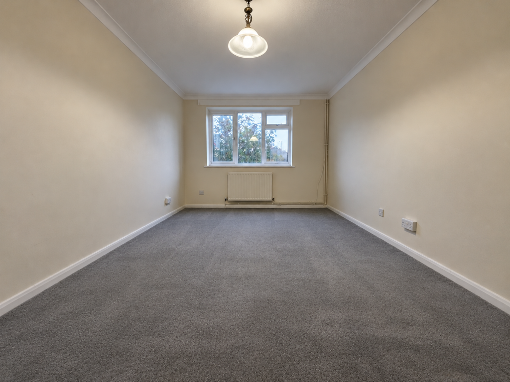 Apartment in Luton - View 3