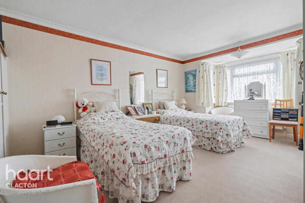 Alleyne Way, Clacton-On-Sea - More