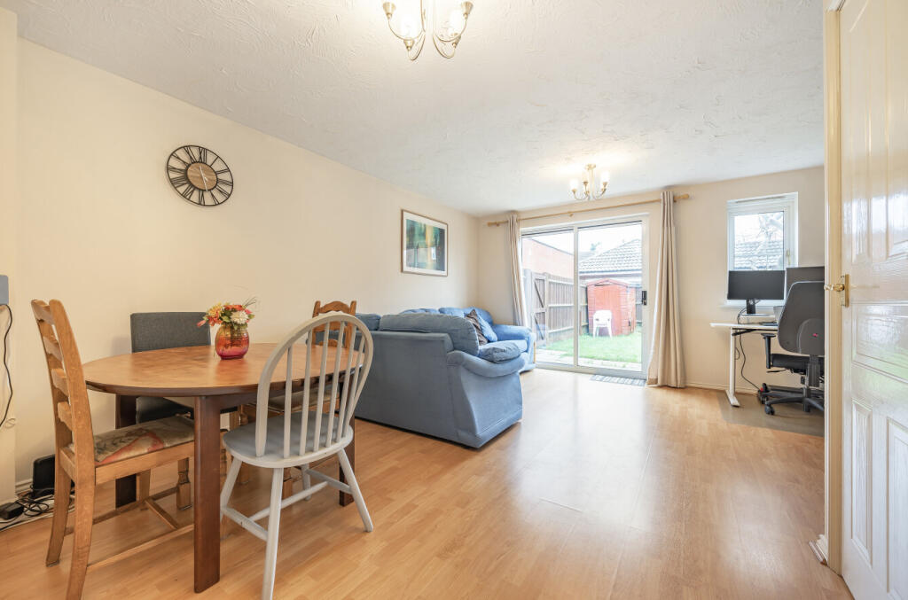 Miller Drive, Winnersh, Wokingham photo 4