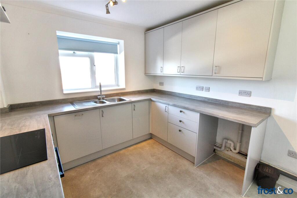 Apartment in Poole, Hamworthy - View 3